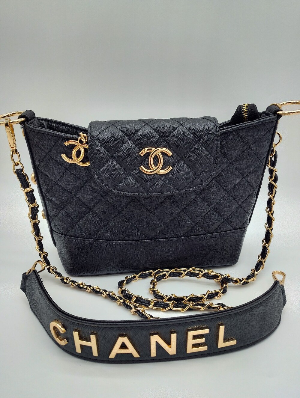 CHANEL BEAUTÉ Black Quilted Bag Gold CC Dual Strap Chain Crossbody NIP